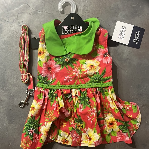 Doggie Design Pet Fashion Hawaiian Red Hibiscus Dog Dress, with Leash- Large - Picture 5 of 10